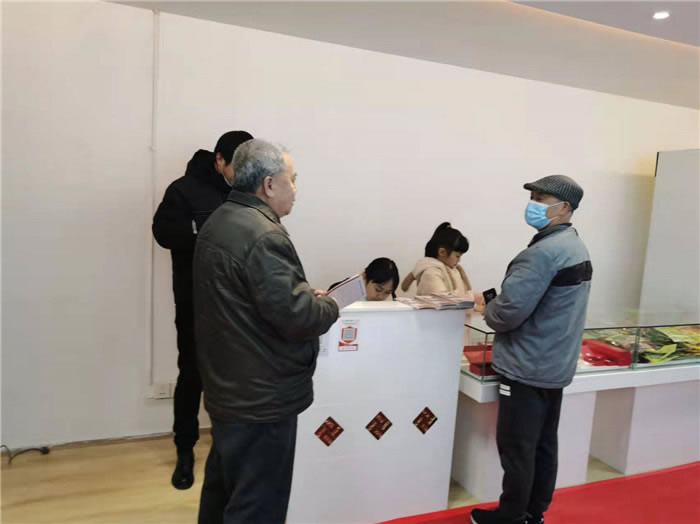 四川中青旅綿陽分社、綿陽市中旅假日旅行社、綿陽自來文化傳播有限公司24H自助售貨服務(wù)盛大開業(yè)